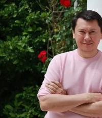 Бывший зять нурсултана назарбаева был найден повешенным в венской тюрьме